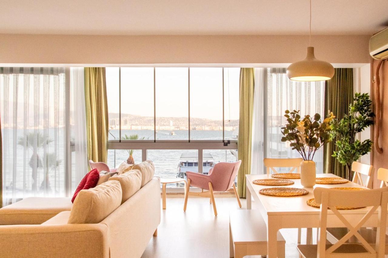 Flat With Sea View Near Karsiyaka Coast Apartment Izmir Bagian luar foto